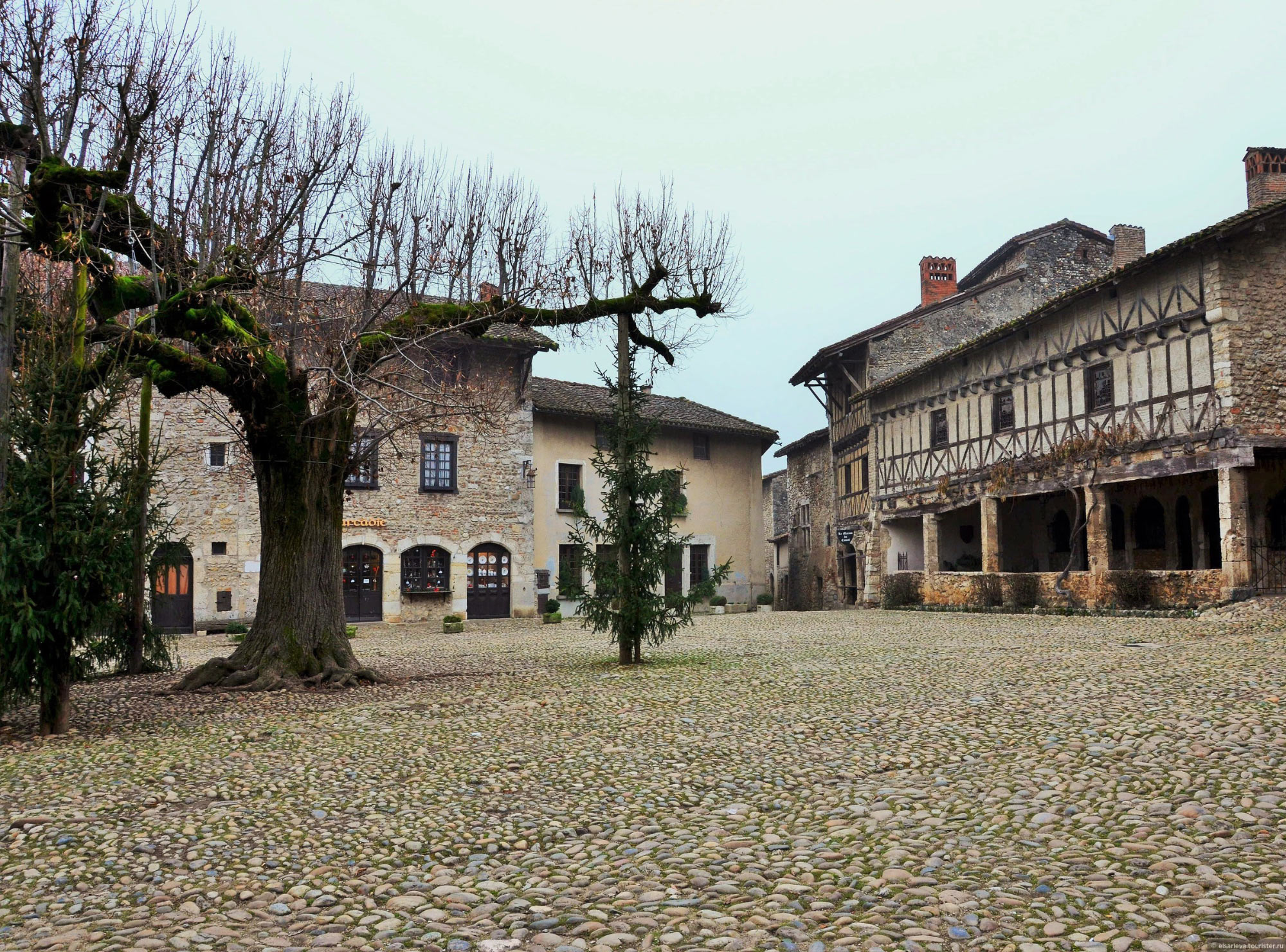 Perouges